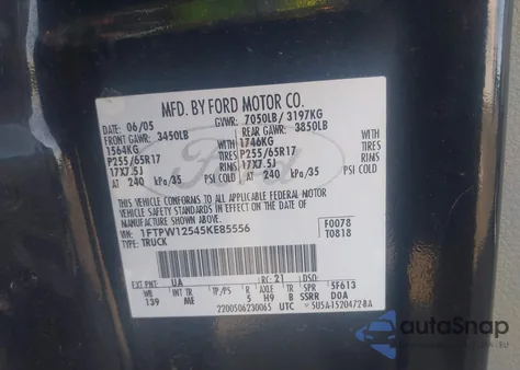 2005 Ford F-150 Lariat/Xlt from USA, damaged, VIN 1FTPW12545KE85556